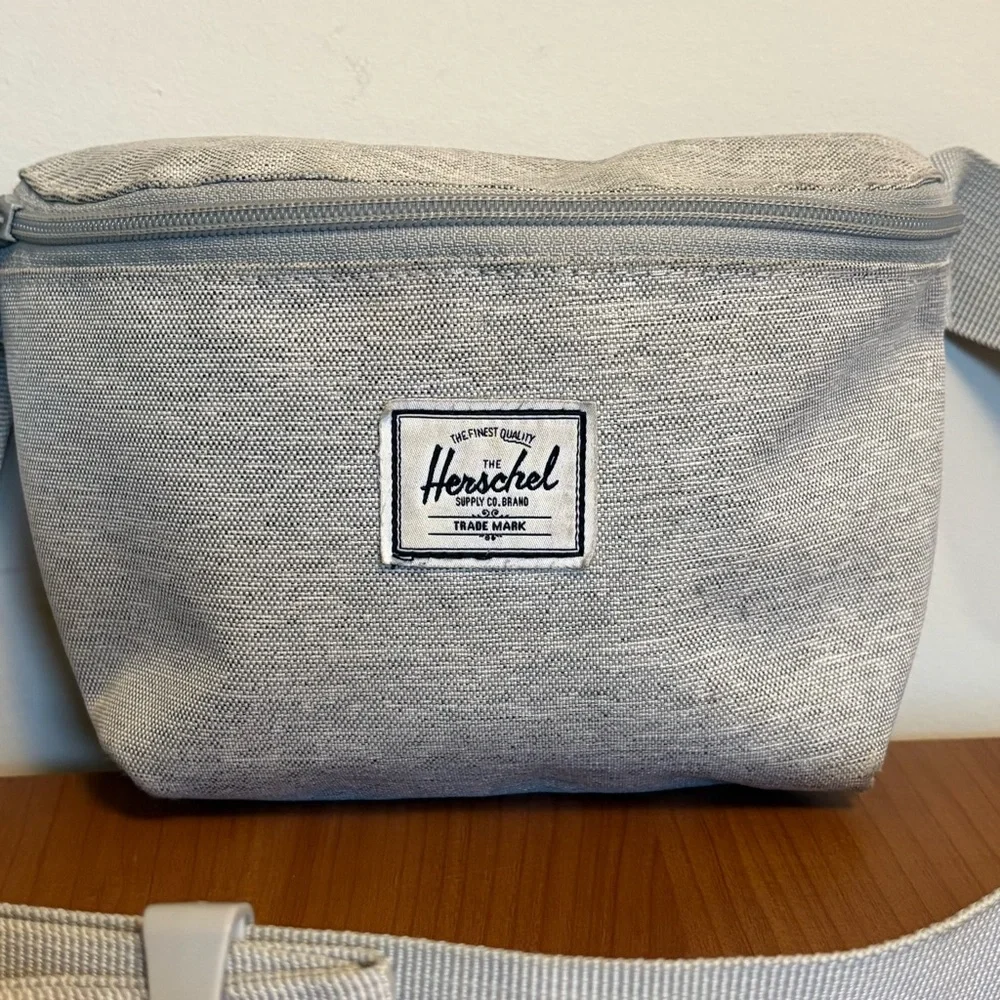Herschel Supply Company Light Gray Belt Bag - Picture 7 of 8